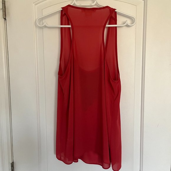 Sleeveless sheer blouse with beaded pattern at neck - Picture 4 of 6